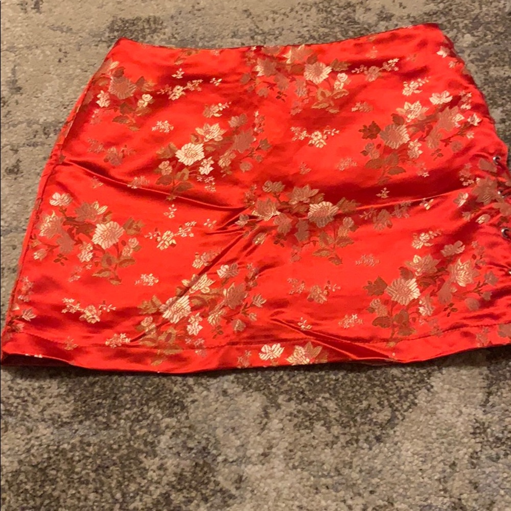 Red Sayin Skirt with flowers